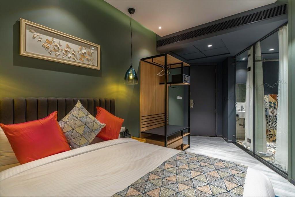 Hotel B plus L Haïdarabad Extérieur photo